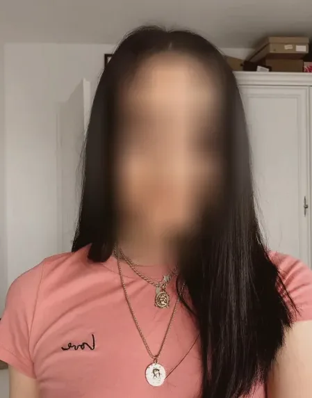Büsra, 36