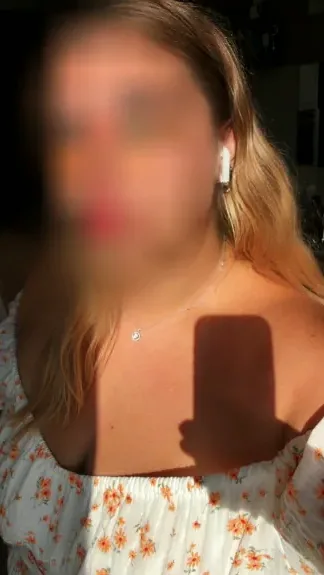 Diana, 27