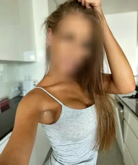 Yasmin, 32