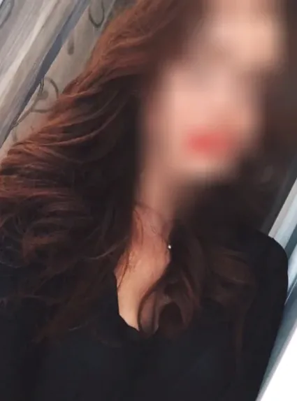 Yvonne, 31